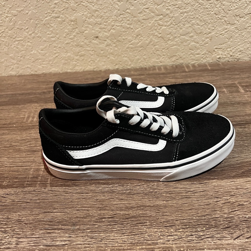 Vans Black and White Old Skool Kids Sneakers